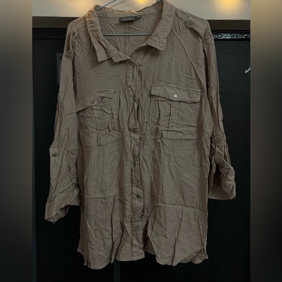 Gia XL, plus size, baby pink /cream Satin shirt - Picture 5 of 5